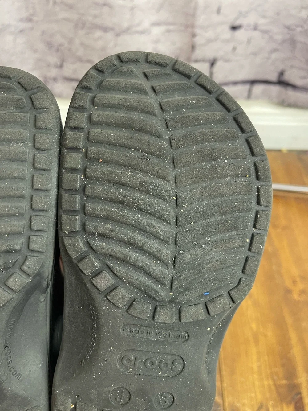Crocs black foam clogs kids size 3